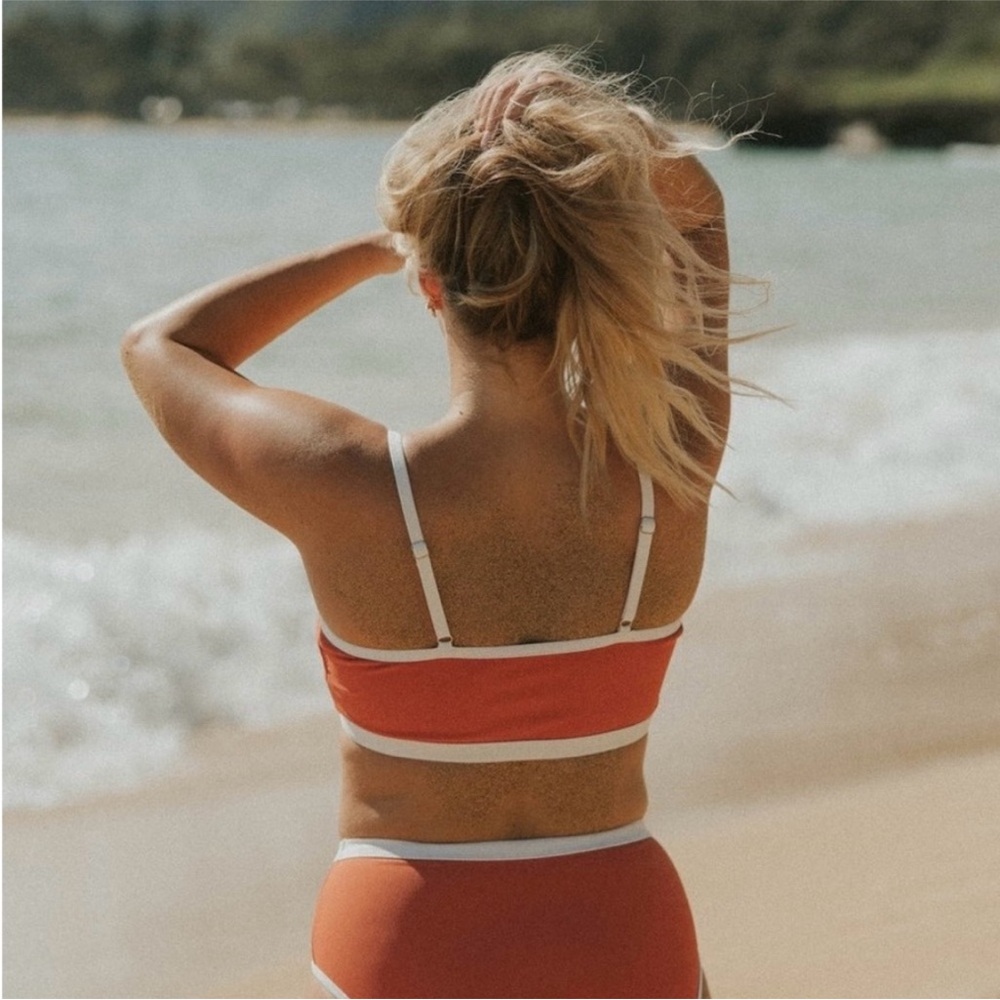 NWT! Geode Coral Swim Set with White Trim (2 tops & bottom!) Super Flattering! - Picture 4 of 15